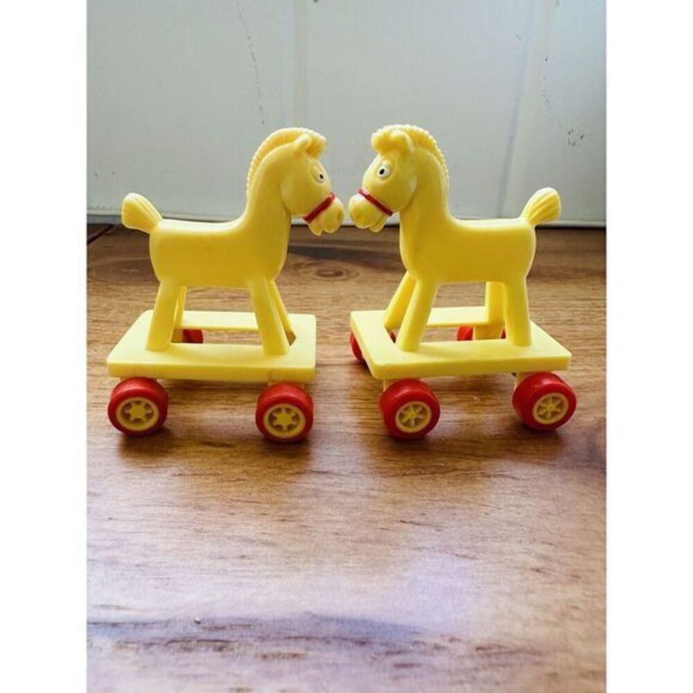 Lot‎ of 2 McDonald's Happy Meal Toy Vintage 1986 Yellow Horse on Wheels